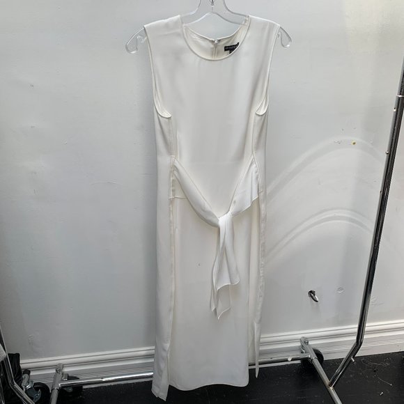 En Thread Front Tie Maxi Dress - Picture 2 of 9